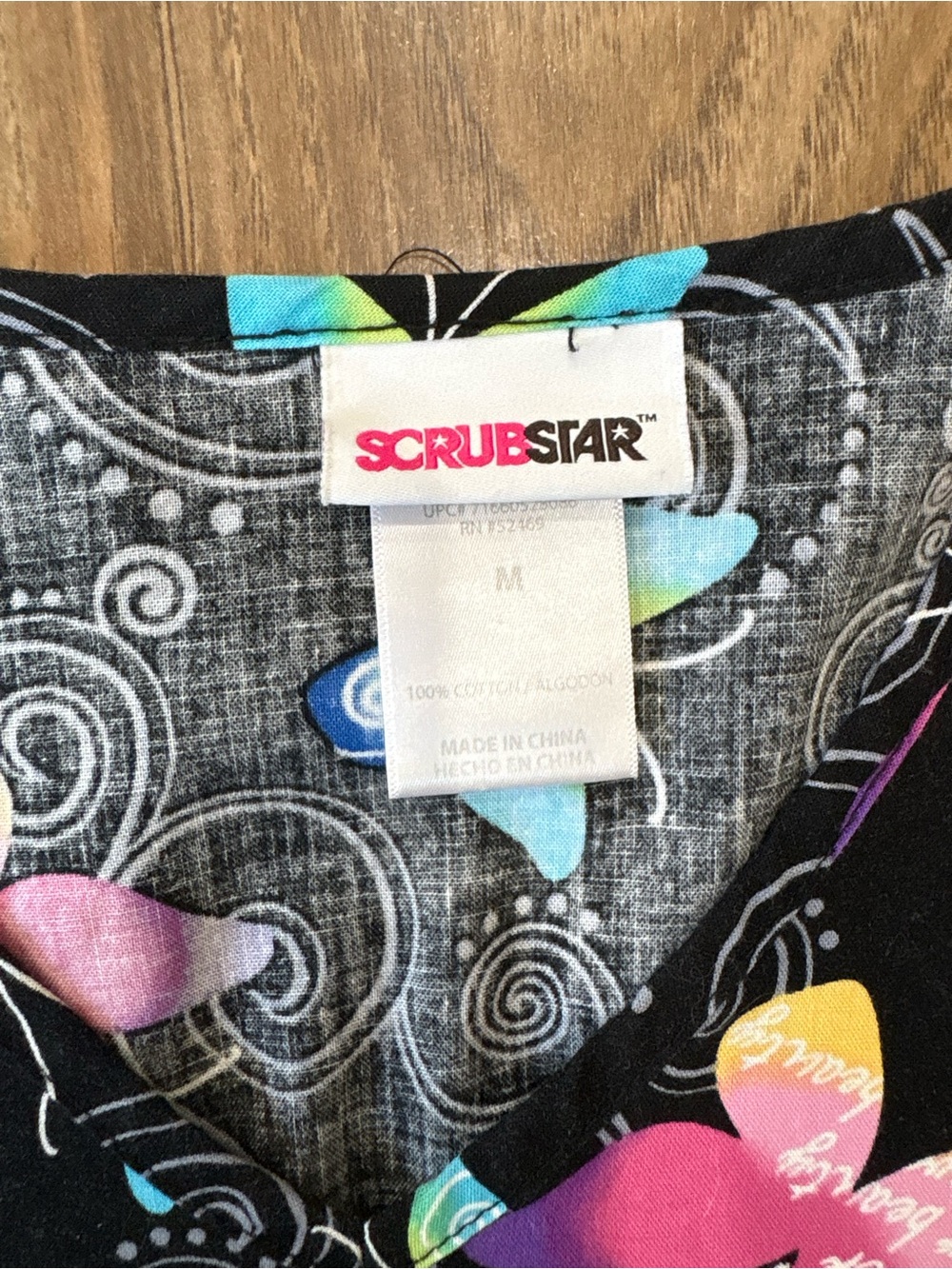 Butterfly Scrub Tops - Picture 7 of 7